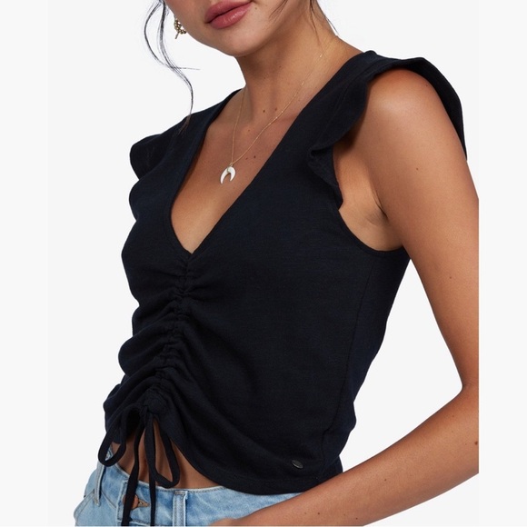 Roxy Flutter Sleeve Tie Front Crop Top - Picture 2 of 8
